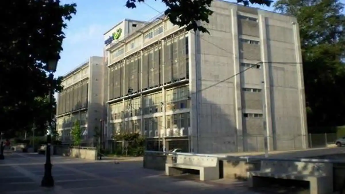 Detienen a 3 funcionarios municipales de Maipú por venta fraudulenta de licencias de conducir