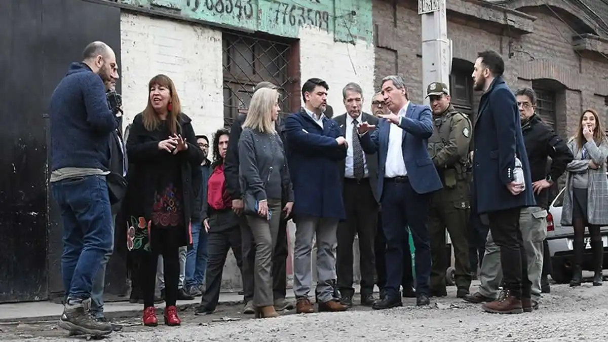 Autoridades inspeccionan sector del Terminal Sur en Estación Central