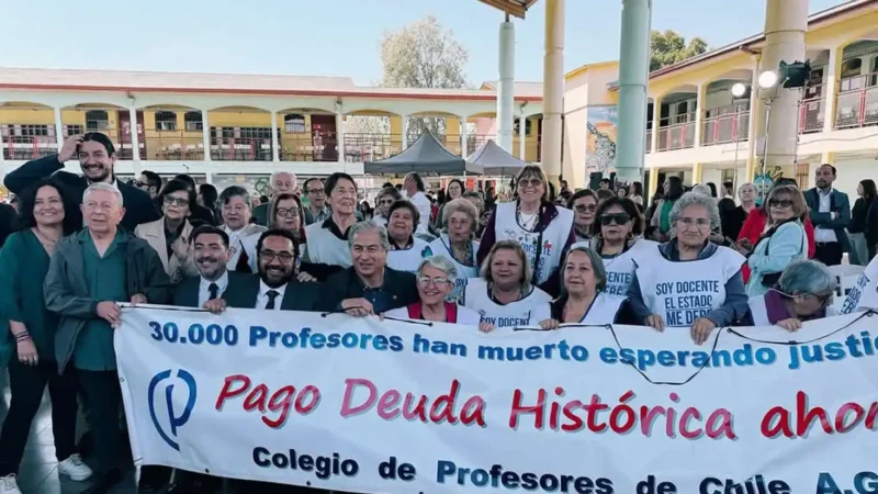 Boric, dio a conocer el pago de la primera cuota de la deuda histórica a profesores