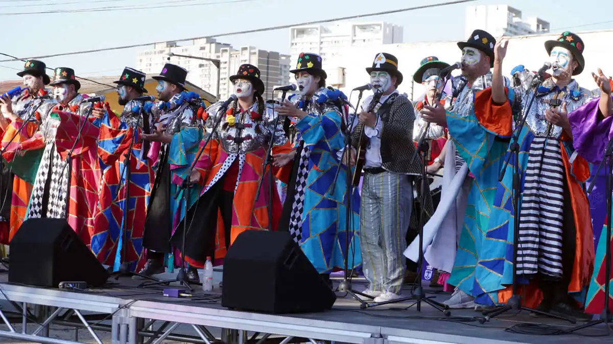 Vecinos de Estación Central disfrutaron del «1° Festival Internacional de Murgas»