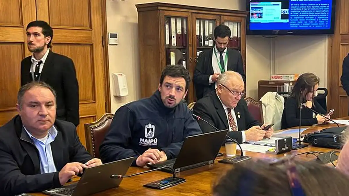 Por caso Don Oscar, alcalde de Maipú acude al Congreso 9 alcalde congreso