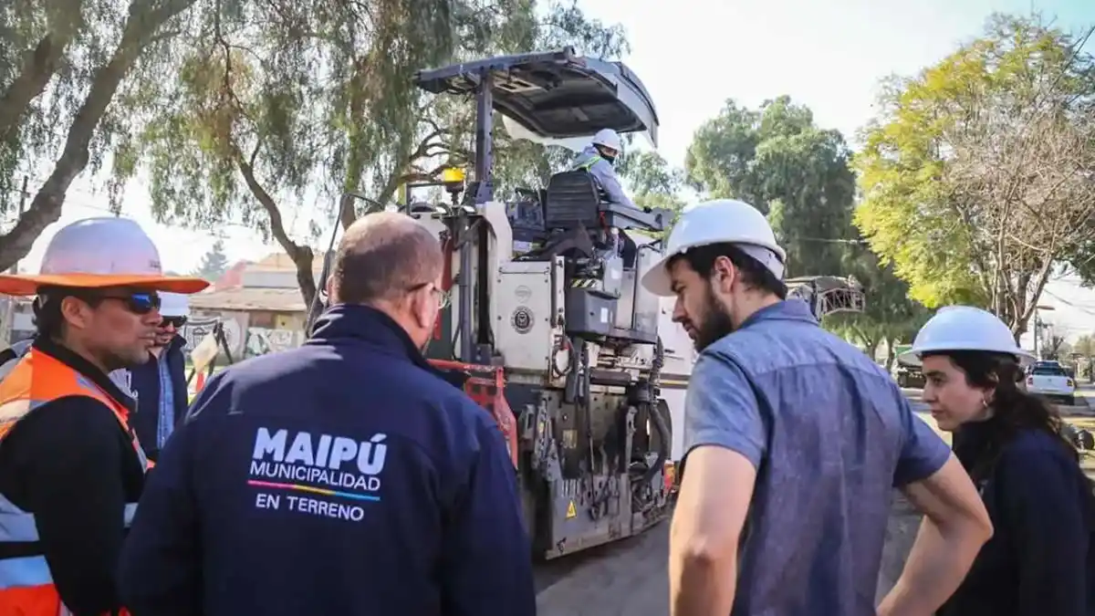 Inician trabajos de pavimentación en calzada norte de Avenida Simón Bolívar en Barrio Lo Errázuriz 1 Pavimentacion Lo Errazuriz