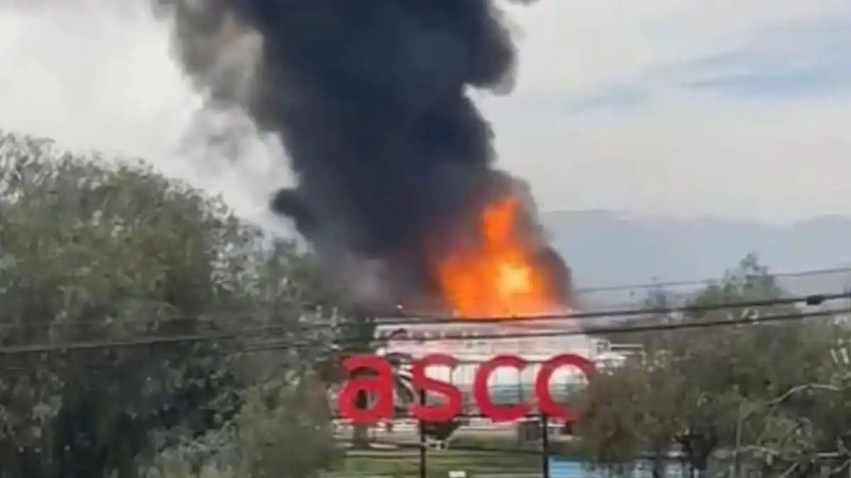 Incendio se produjo esta tarde en planta Gasco de Maipú 13 gasco