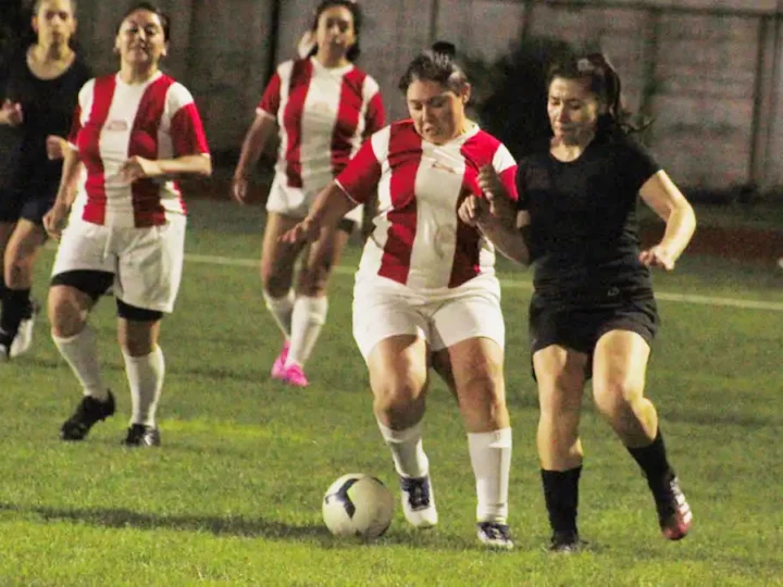 Esta noche se juega la tercera fecha del Campeonato de Fútbol 7 Femenino “Copa Abrazo de Maipú”
