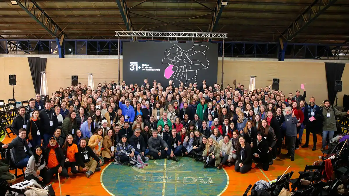 Mas de 300 personas asistieron a "El Abrazo del Reencuentro", evento organizado por la Corporación 3xi, 7