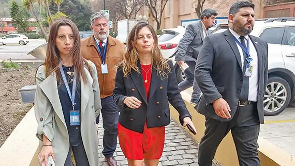 Allanan oficina del Diputado Lavín en el Congreso de Valparaíso por orden de Fiscalía 1 Pdi of lavin