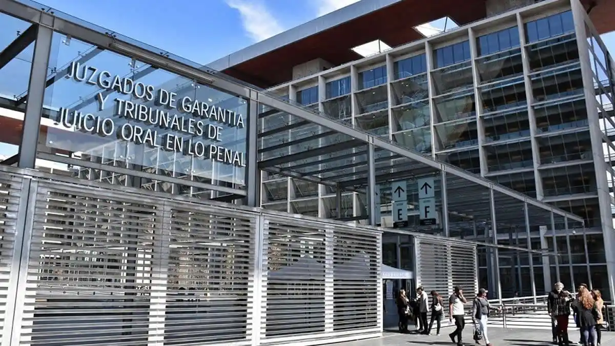 Condenan a presidio perpetuo a autor de femicidio ocurrido en Estación Central 7 top 4