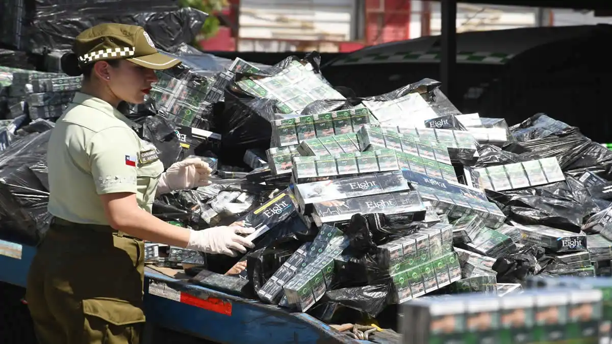 carabinera y cigarrillos decomisados