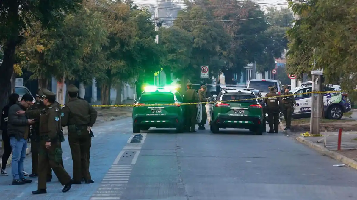 Intentó defender a su hija de un asalto y terminó baleado. 1 baleo los pinguinos