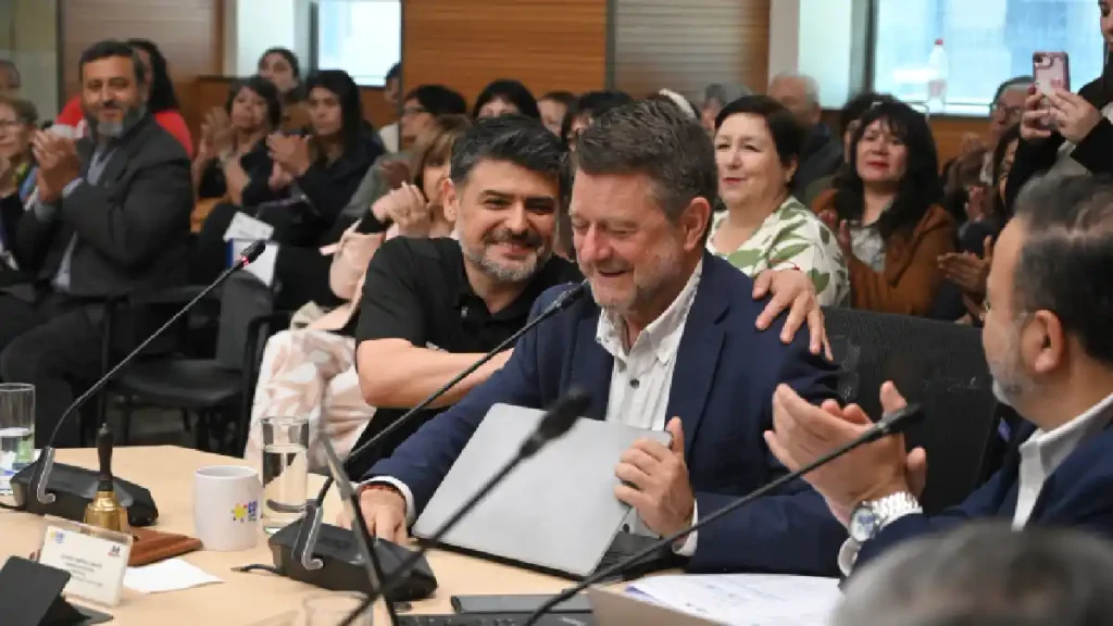 Aprueban financiamiento adicional para proyecto del Eje Alameda en Estación Central 2 plenario 3 1